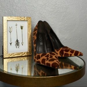 ••Aldo Giraffe print Calf hair pointed heels••